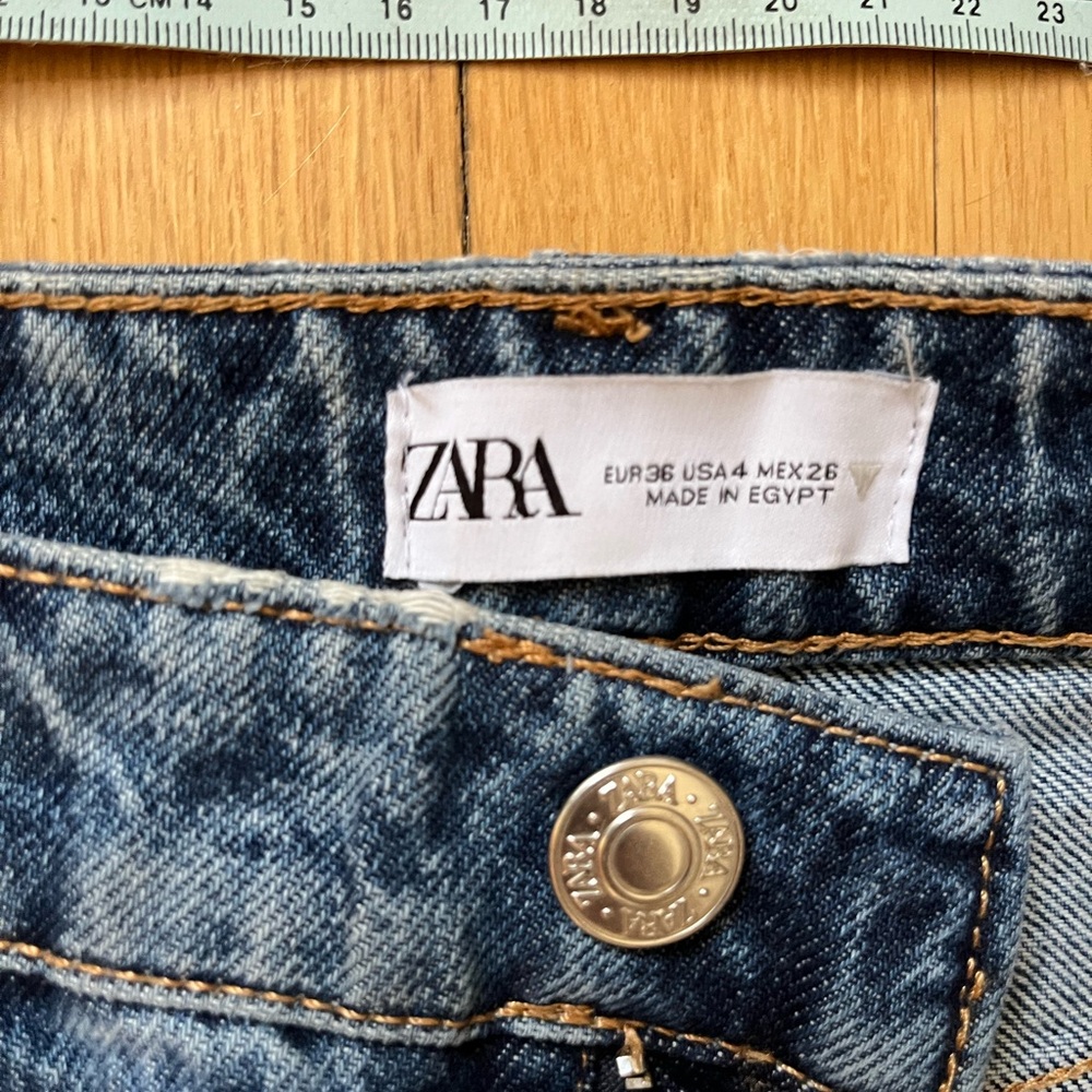 Zara Mid-rise, Full Length, Blue Jeans, Size 4 - Picture 8 of 8